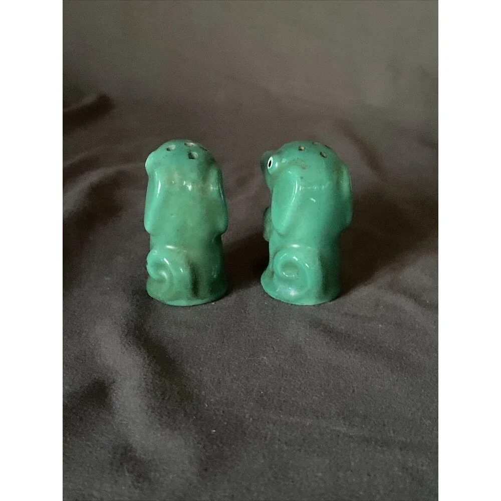 Vintage Salt & Pepper Shaker Set Cartoon Teal Puppies Dogs In Basket Japan